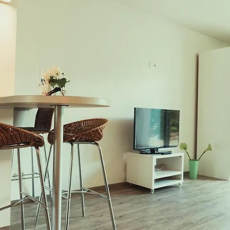Zentrale Mit Waldblick *
