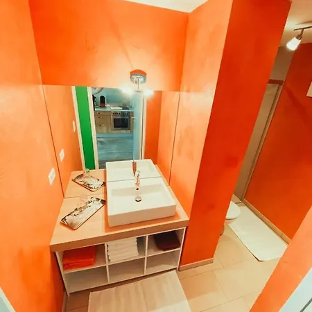 Zentrale Mit Waldblick Appartement *